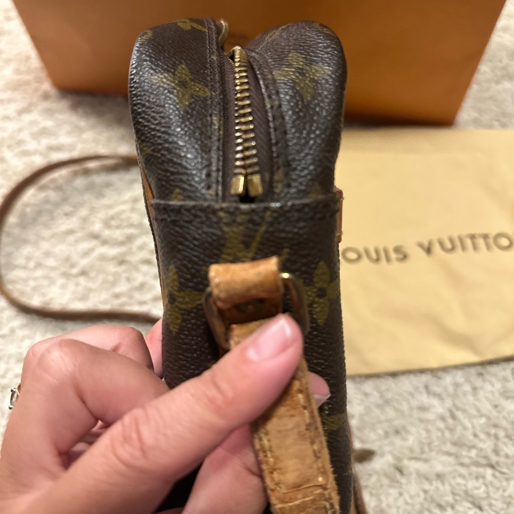 🙌🏼🙌🏼🙌🏼AUTHENTIC LOUIS VUITTON CROSSBODY🙌🏼🙌🏼🙌🏼 - Picture 7 of 12